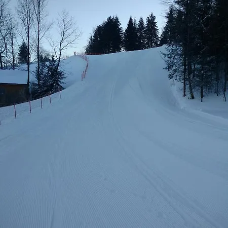 منزل للإقامة Jedrus Na 